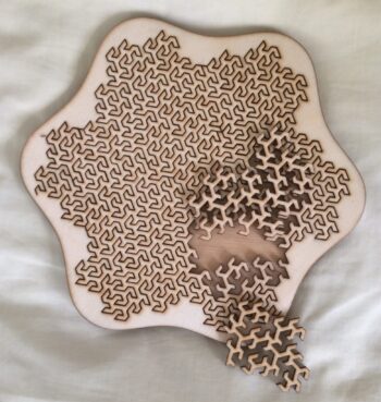 Gosper "star" Fractal Tray Puzzle - Image 4