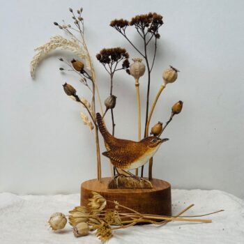 Dried flower holder with wren - Image 5