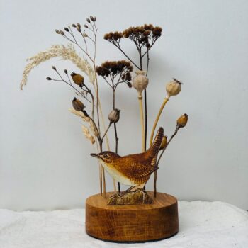 Dried flower holder with wren