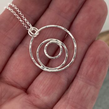 Eccentric circles pendant - Image 2