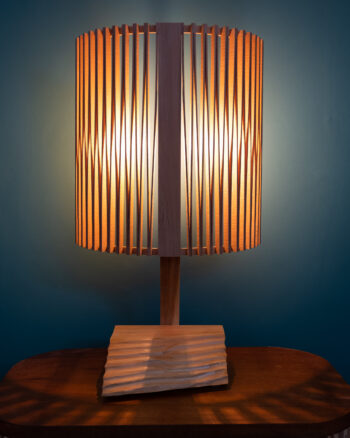 Sculpted base lamp - Image 3