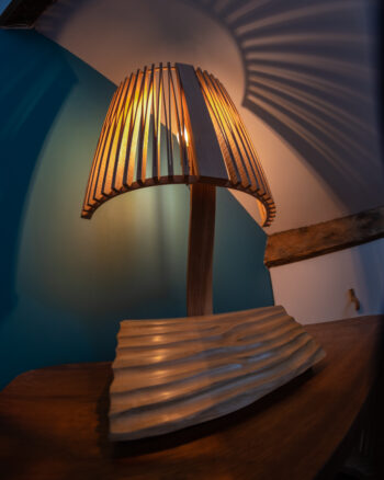 Sculpted base lamp - Image 4