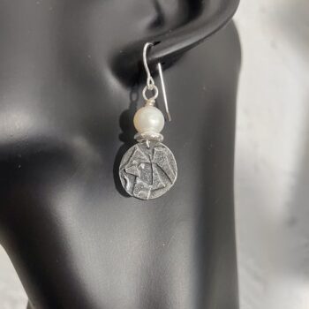 Oxidised silver and white pearl earrings - Image 2