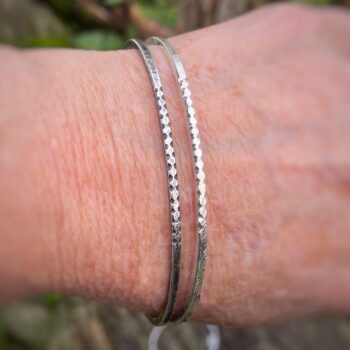 Sterling silver oval bangle with carved pattern - Image 4