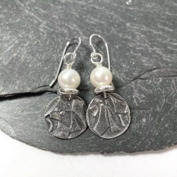 Oxidised silver and white pearl earrings - Image 3