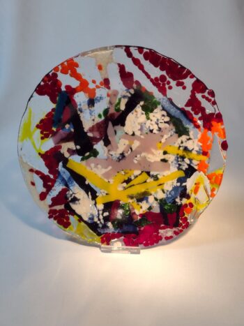 Multicoloured glass plate