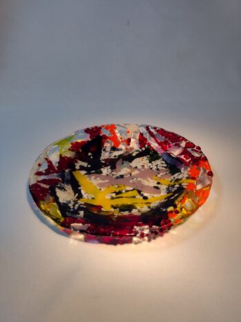 Multicoloured glass plate