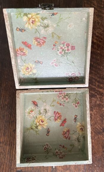 Rococo French Decoupage Jewellery Box - Image 4