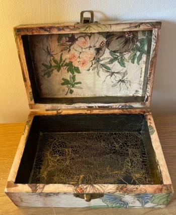 Japanese art print design Découpage Wooden Jewellery box - Image 5