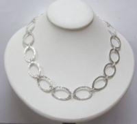 Silver oval link necklace