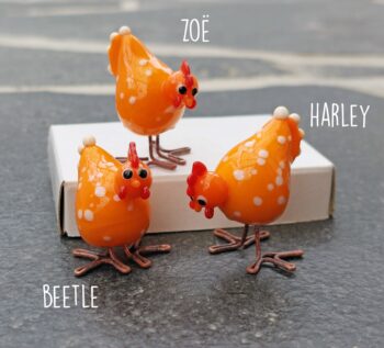 glass miniature chickens trio collectables easter decoration figurines farm animals livestock chick poultry brown orange