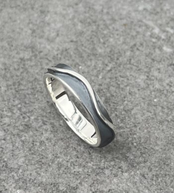 Silver Wave Oxidised Ring - Image 4