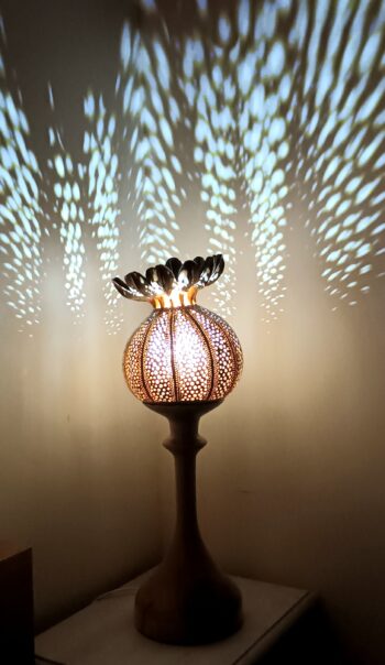 'Poppy Seed Head' Gourd Lamp - Image 6