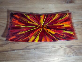 'Passion' Red and yellow fused glass rectangular decorative platter - Image 5