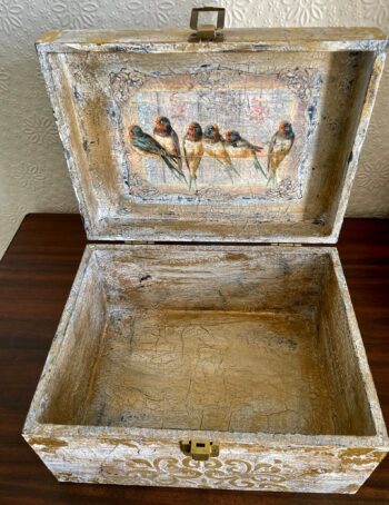 Distressed Découpage Jewellery box - Image 4