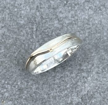 Gold Wave Silver Ring - Image 4