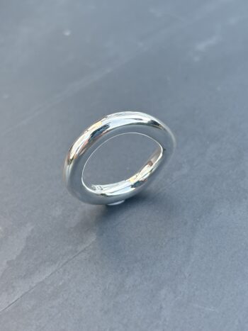 Chunky Silver Wave Ring - Image 5