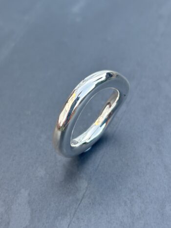 Chunky Silver Wave Ring - Image 3