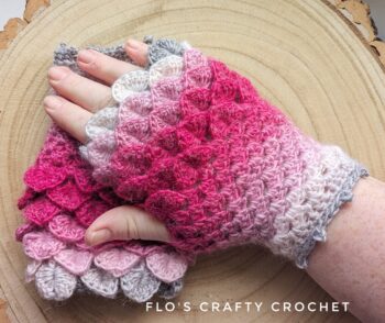 Dragon Scale Fingerless Gloves - Pink