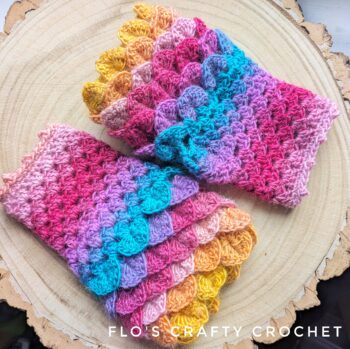 Dragon Scale Fingerless Gloves - Candy Floss (Pre Order only) - Image 3