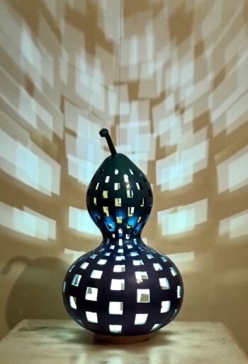 Graduating Gourd Lamp - Image 3